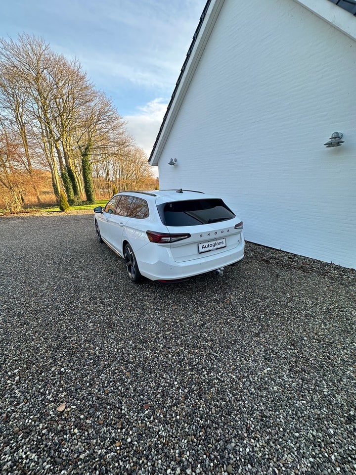 Skoda Superb 1,5 TSi iV Sportline Combi DSG 5d
