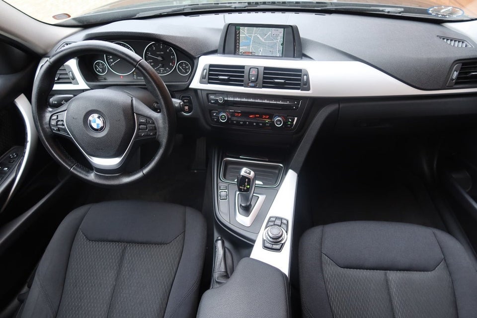 BMW 320d 2,0 Touring aut. 5d