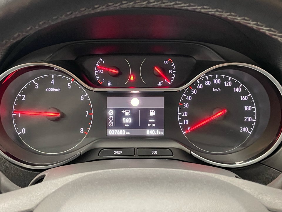 Opel Crossland 1,2 First Edition 5d