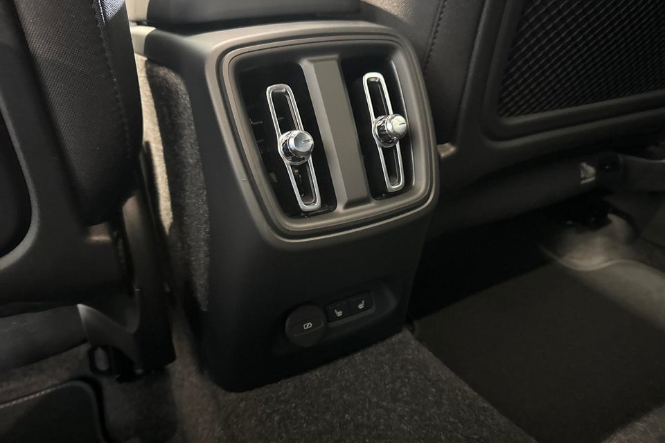 Volvo EX40 Extended Range Plus 5d