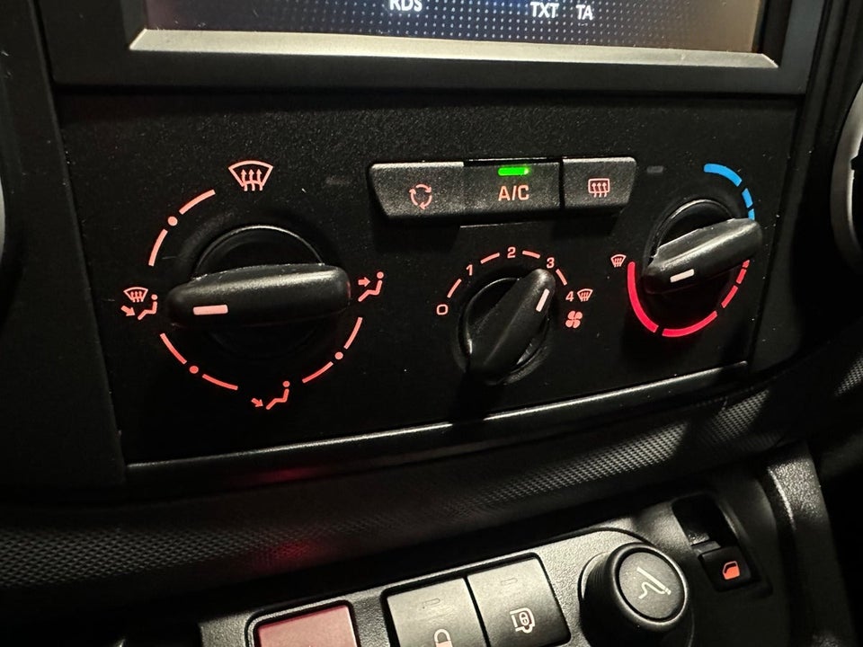 Peugeot Partner 1,6 BlueHDi 100 L2 ESG Flex Van 5d