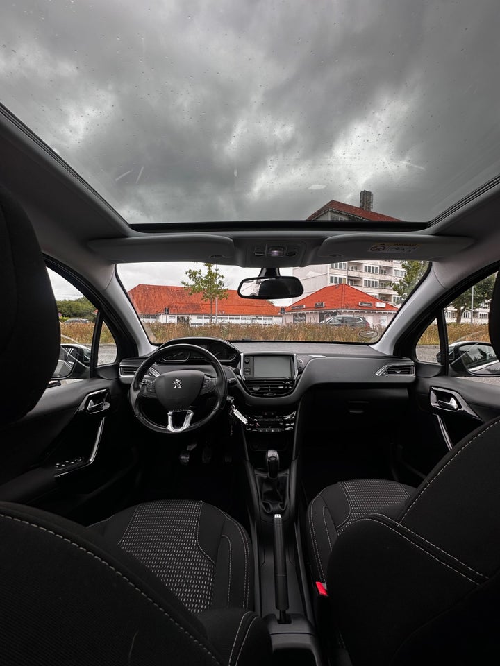 Peugeot 208 1,5 BlueHDi 100 Prestige Sky 5d