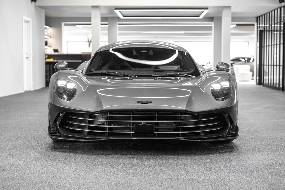 Aston Martin Valhalla 4,0  2d