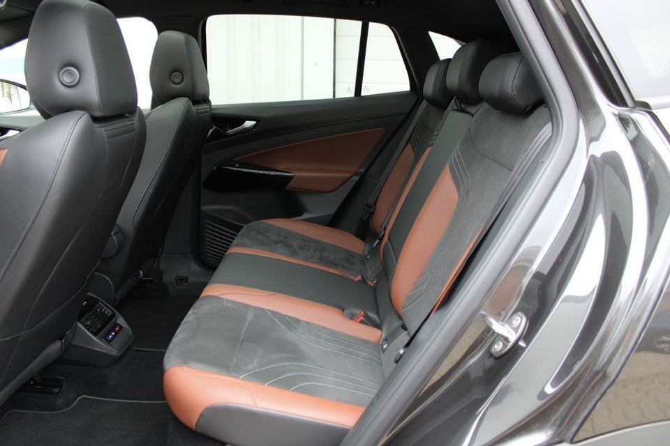 VW ID.4 77 Pro Performance Tech 5d