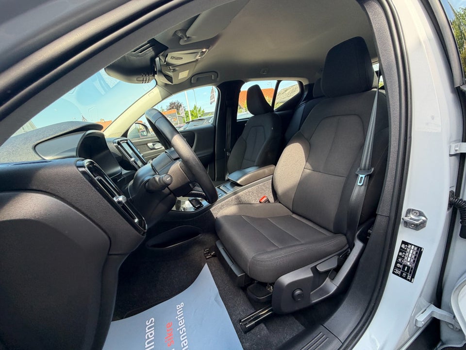 Volvo XC40 2,0 T4 190 Momentum aut. 5d