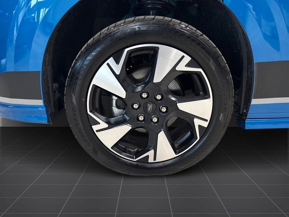 Ford E-Transit Custom 340L 64 Sport