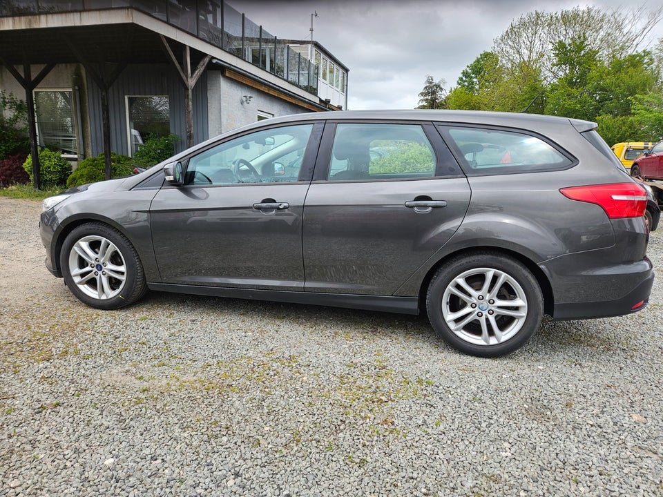 Ford Focus 1,0 SCTi 125 Business stc. 5d