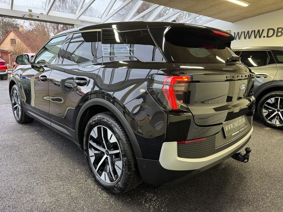 Ford Explorer 82 Select Extended Range 5d