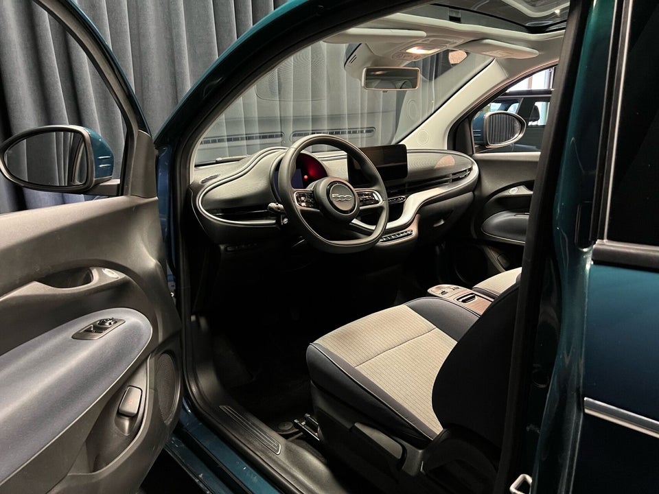 Fiat 500e 42 Icon Plus 3d