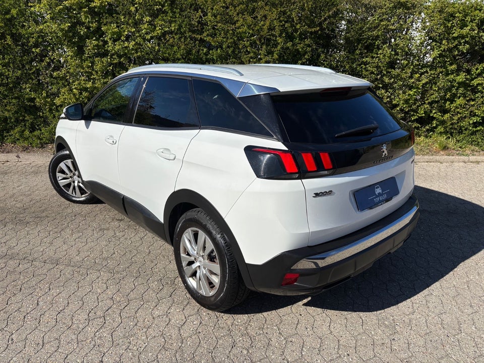 Peugeot 3008 1,2 e-THP 130 Allure 5d