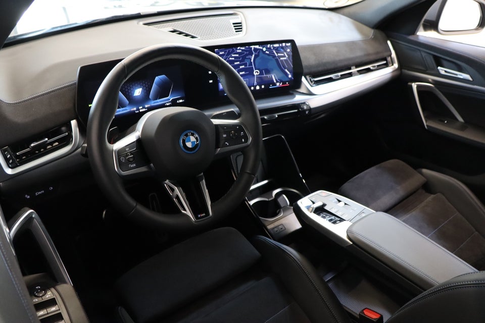 BMW iX2 eDrive20 M-Sport 5d