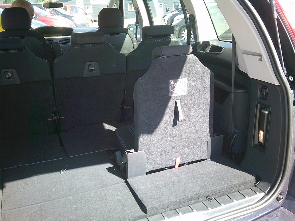 Citroën Grand C4 Picasso 1,8 16V Prestige 7prs 5d