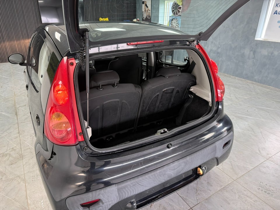 Peugeot 107 1,0 Active 5d