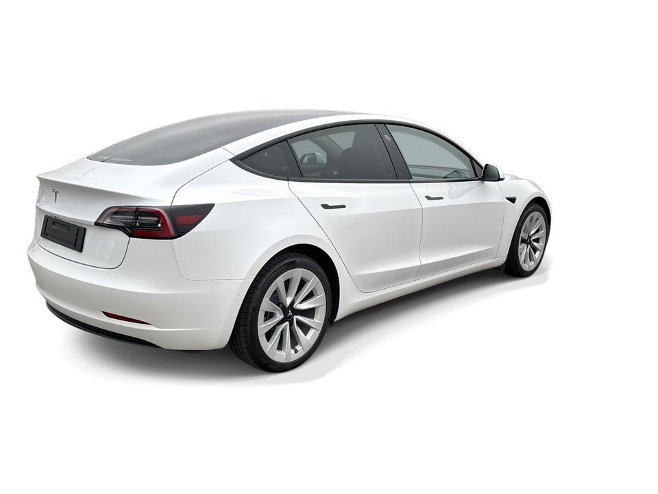 Tesla Model 3 Standard Range+ RWD 4d