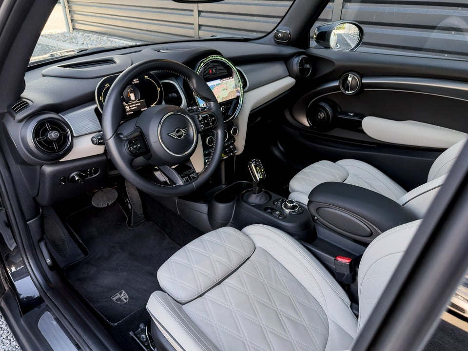 MINI Cooper SE Maximise 3d