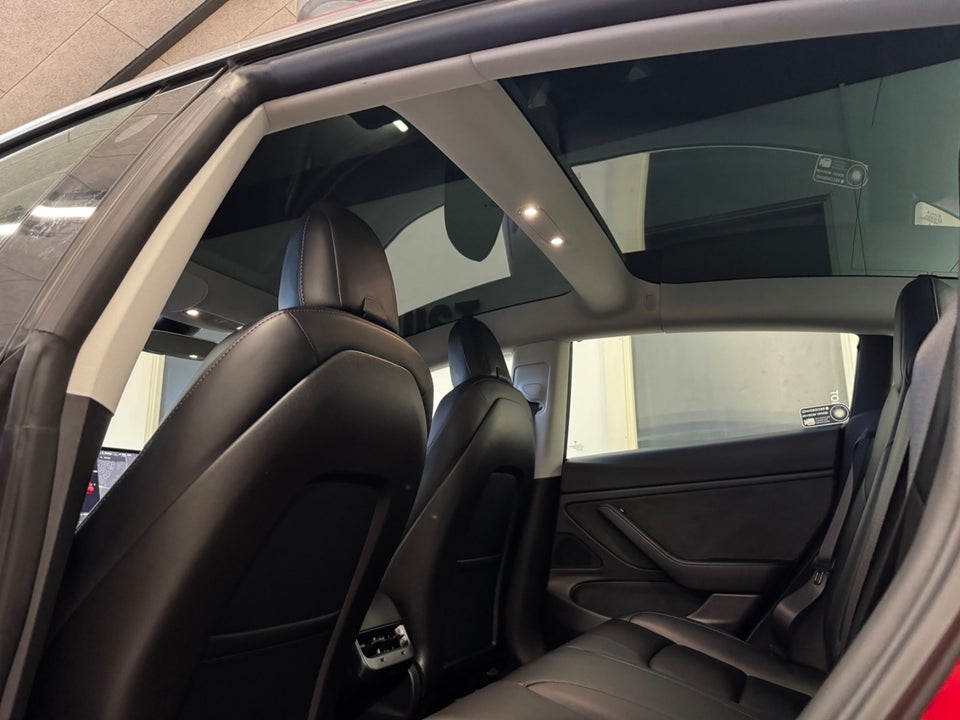 Tesla Model 3 Long Range AWD 4d