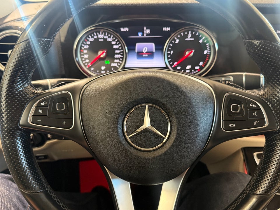 Mercedes E220 d 2,0 Avantgarde stc. aut. 5d