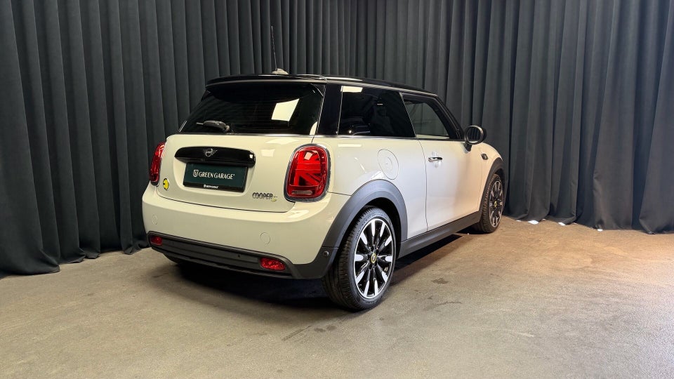 MINI Cooper SE Classic Trim 3d