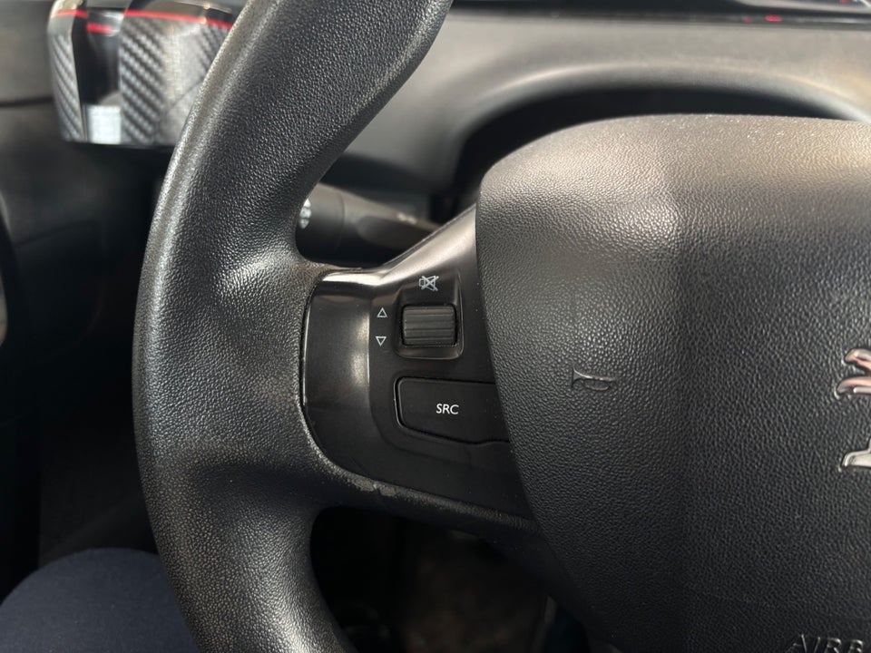 Peugeot 208 1,6 BlueHDi 100 Active 5d