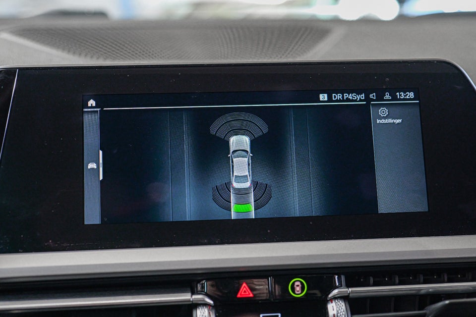 BMW 320d 2,0 Connected aut. 4d