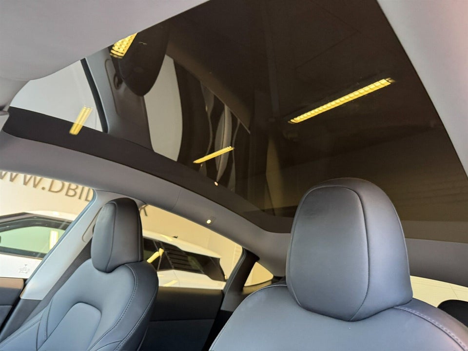 Tesla Model Y RWD 5d