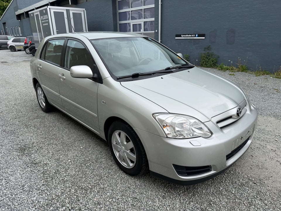 Toyota Corolla 1,6 Luna 5d