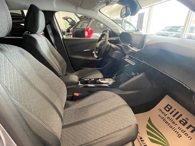 Peugeot e-208 50 Style 5d