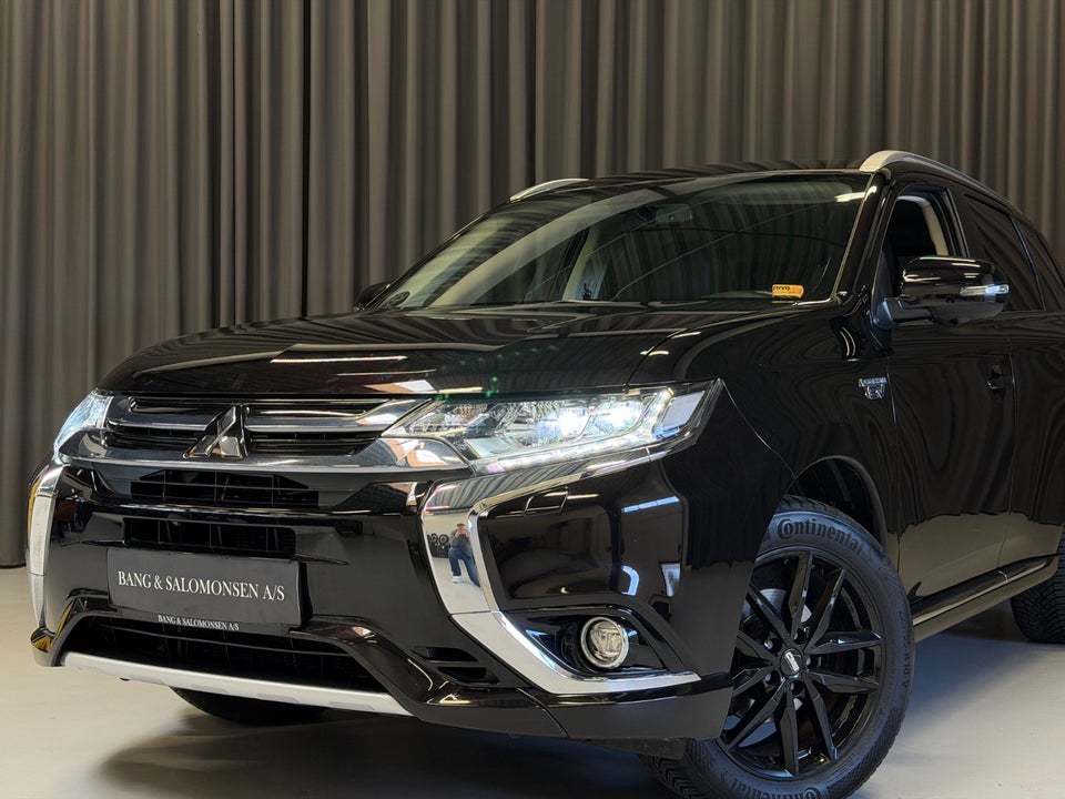 Mitsubishi Outlander 2,0 PHEV Instyle CVT 4WD 5d