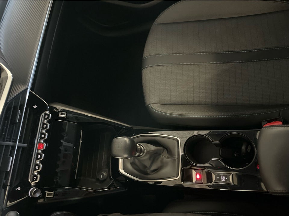 Peugeot 208 1,2 PureTech 100 Allure 5d