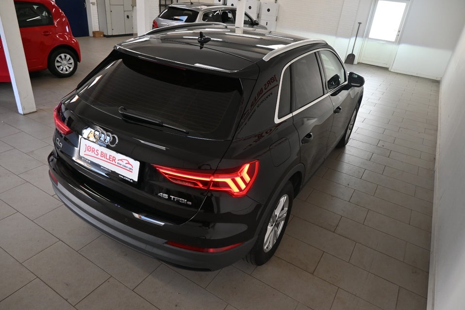 Audi Q3 45 TFSi e Attitude plus S-tr. 5d