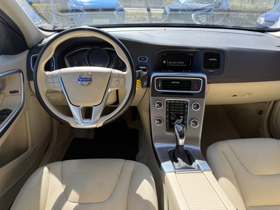 Volvo V60 2,0 D4 190 Momentum aut. 5d