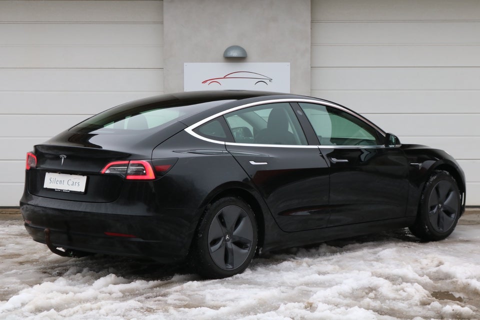 Tesla Model 3 Standard Range+ RWD 4d
