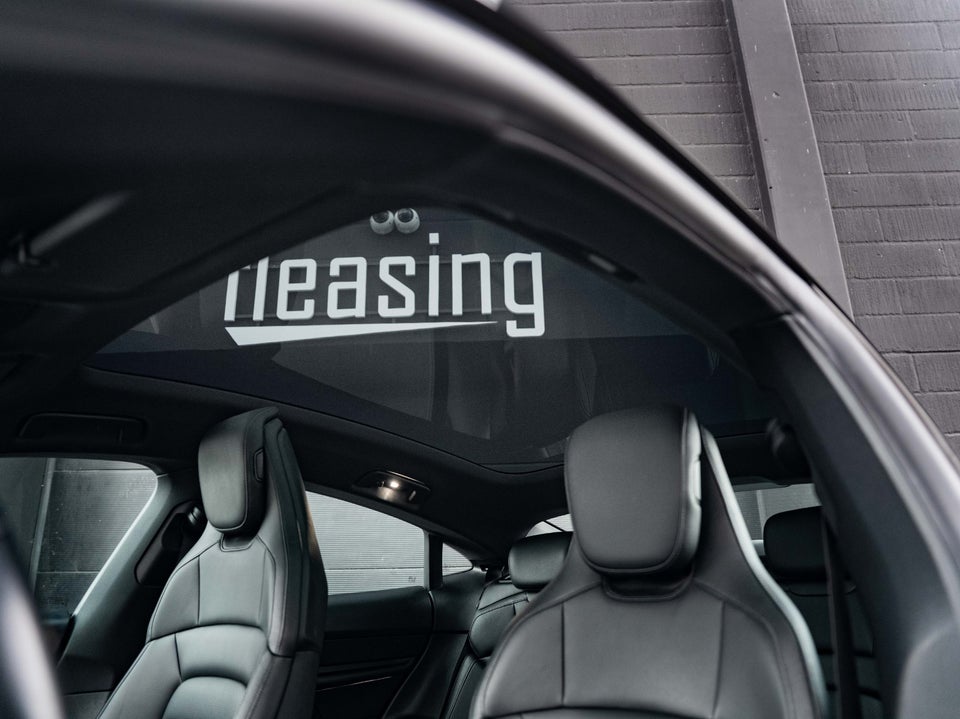 Porsche Taycan Performance+ 4d