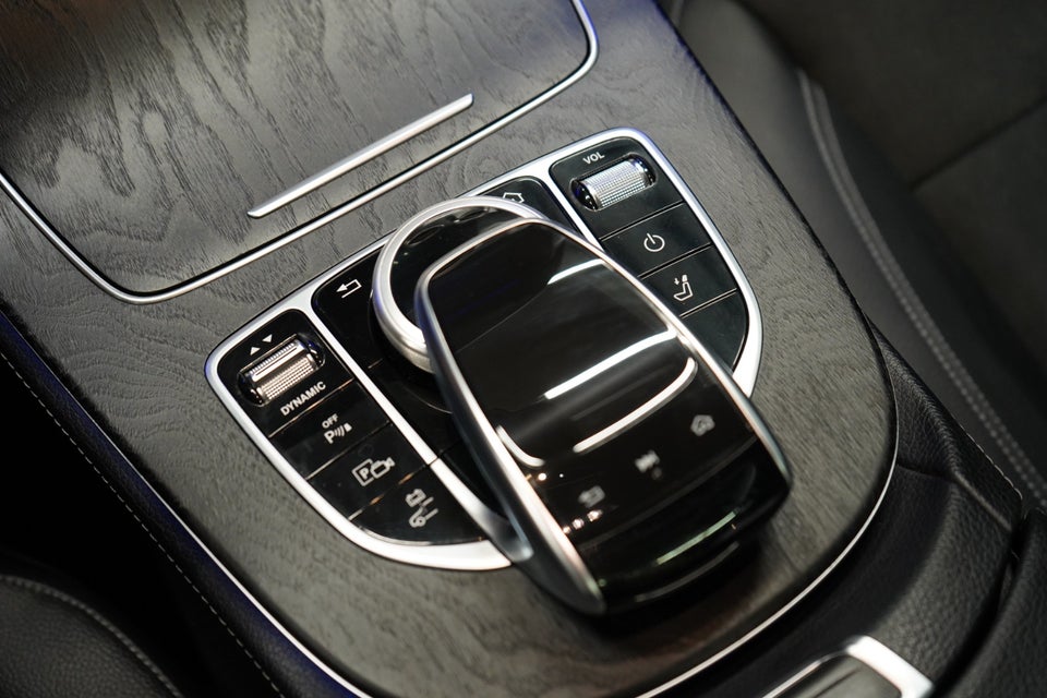 Mercedes E300 de 2,0 AMG Line aut. 4d