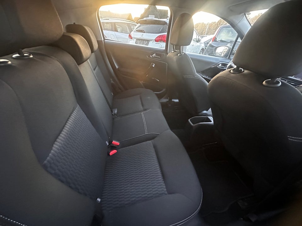 Peugeot 208 1,6 BlueHDi 75 Active 5d