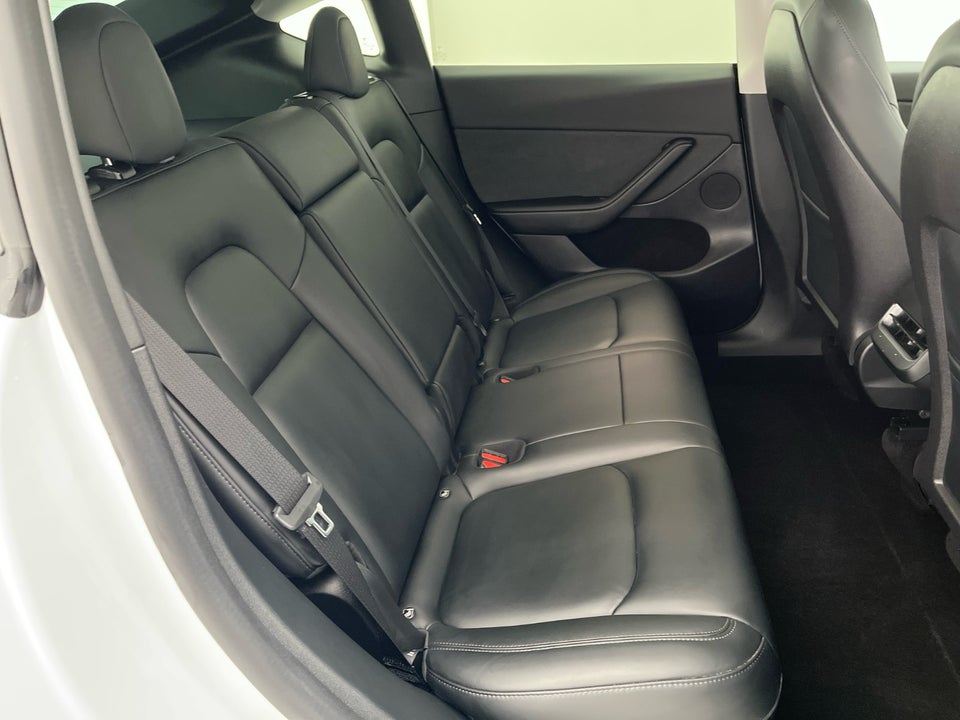 Tesla Model Y RWD 5d