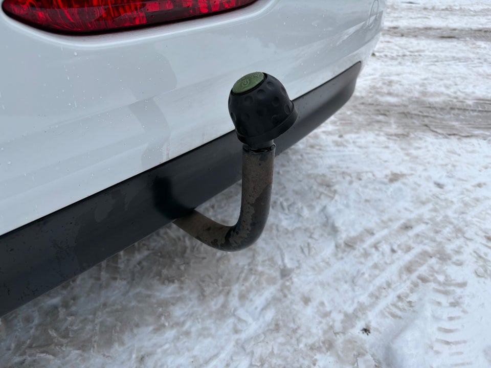 Peugeot 208 1,2 PureTech 82 Allure Sky 5d