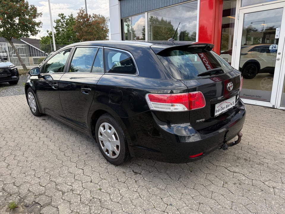 Toyota Avensis 1,8 VVT-i T2 stc. 5d
