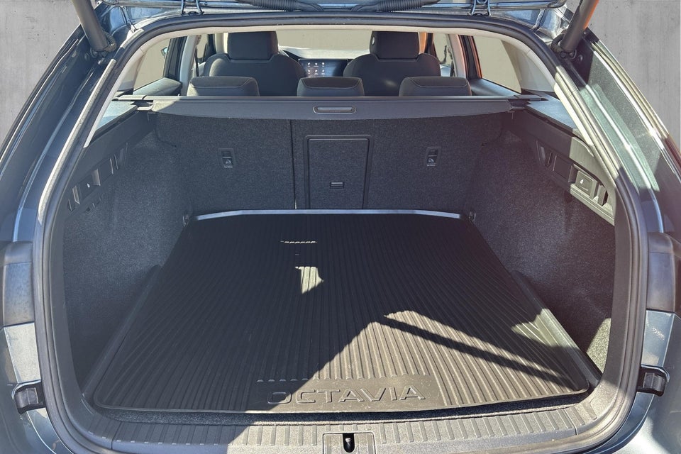 Skoda Octavia 1,4 TSi iV Plus Combi DSG 5d