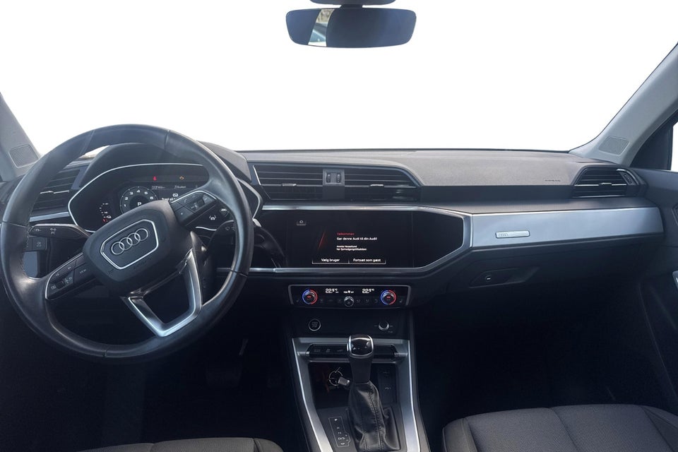 Audi Q3 45 TFSi e Attitude plus S-tr. 5d