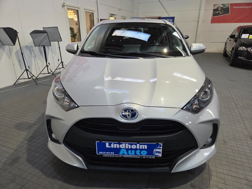 Toyota Yaris 1,5 Hybrid H3 e-CVT 5d