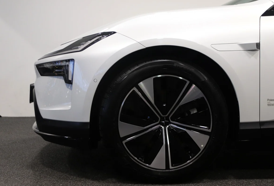 Polestar 4 Long Range AWD 5d