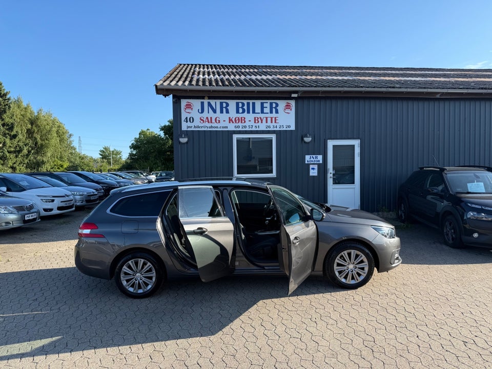 Peugeot 308 1,6 BlueHDi 120 Allure Sky SW 5d