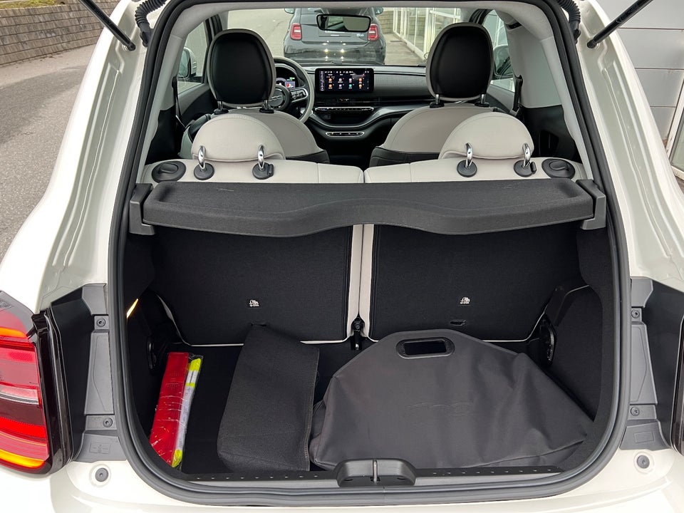 Fiat 500e 42 la Prima 3+1 4d