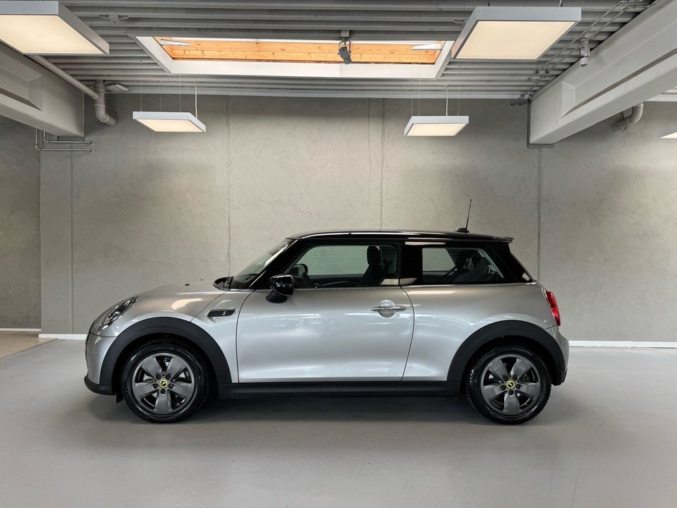 MINI Cooper SE Essential 3d