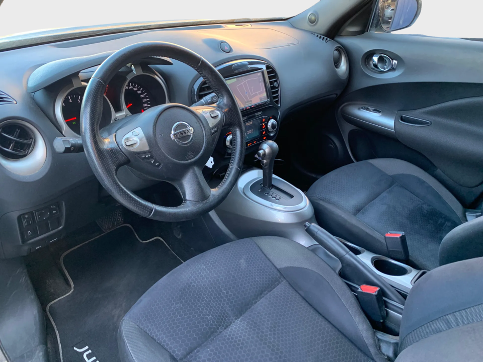 Nissan Juke 1,6 Acenta CVT 5d