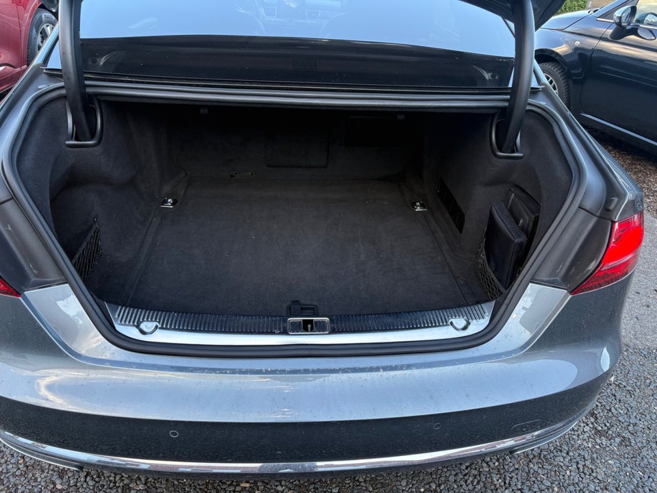 Audi A8 3,0 TDi 258 quattro Tiptr. lang 4d