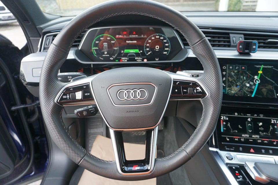 Audi e-tron 55 S-line quattro 5d