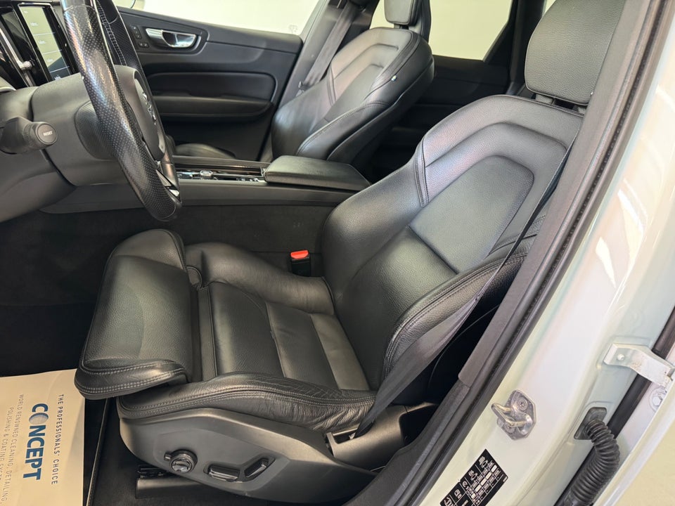 Volvo XC60 2,0 T8 407 R-Design aut. AWD 5d