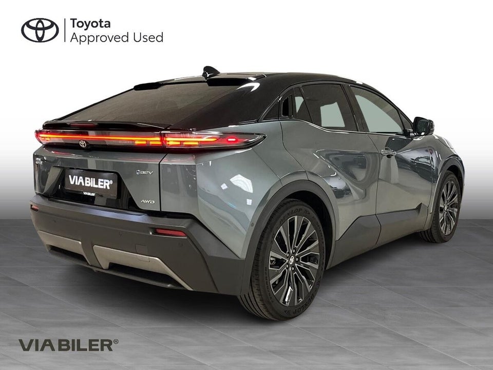 Toyota C-HR+ 77 Executive AWD 5d